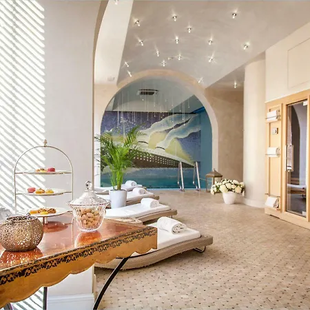 فندق Residenza Parco Fellini