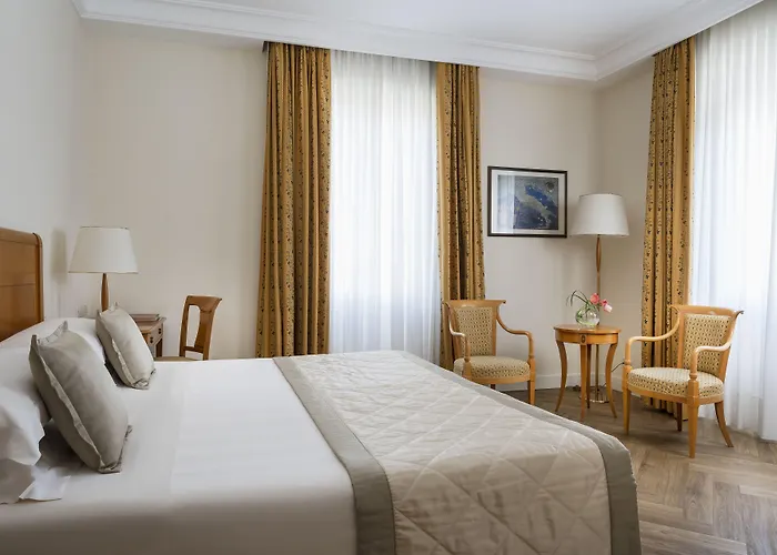 Hotel Residenza Parco Fellini 4*