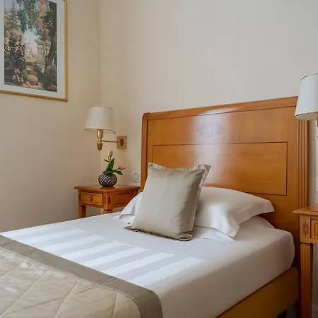 Residenza Parco Fellini Отель 4*