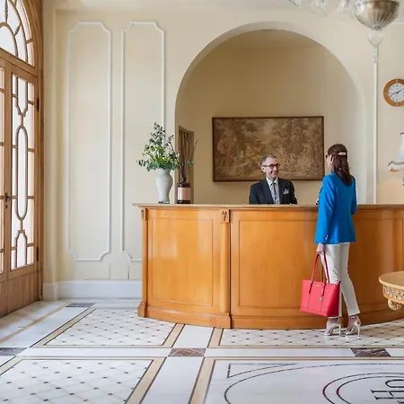 Отель Residenza Parco Fellini