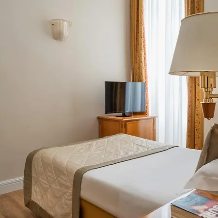Residenza Parco Fellini 호텔 4*