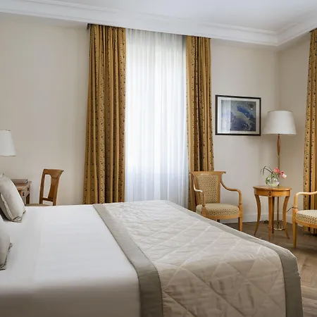 호텔 Residenza Parco Fellini 4*