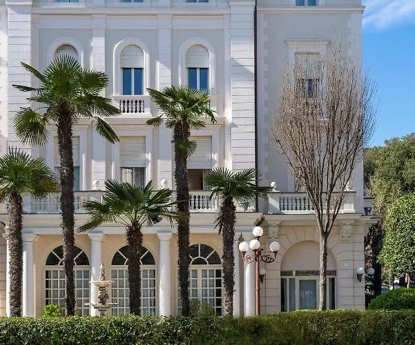 Residenza Parco Fellini Hotel