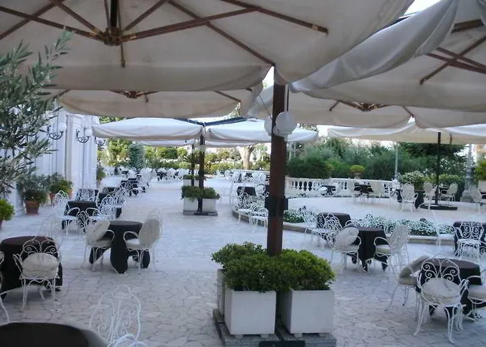 Hotel Residenza Parco Fellini 4*