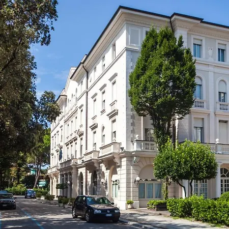 Residenza Parco Fellini ريميني